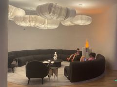 -涨巢·潮玩水疗局