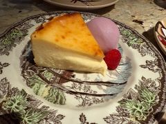 树莓巴斯克芝士蛋糕-BROWNSTONE布朗石西班牙餐厅(富城店)