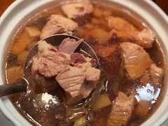 石橄榄炖排骨汤-粤·向群饭店(泮塘路店)