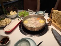-洪氏嗨捞·猪肚鸡火锅(阳光天地店)