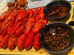 -肥肥虾庄·金牌油焖大虾(杨园滨江时代walk店)