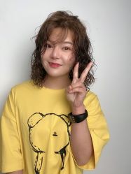-洛施奇烫发染发沙龙