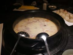 -大匠工房古船木艺术餐厅·猪肚鸡专门店(长白仙岛店)