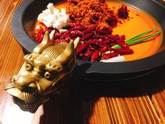 -黄潇洒老火锅(九眼桥宏济巷店)