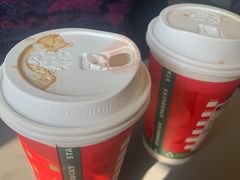 -星巴克(上海虹桥站2A检票口)