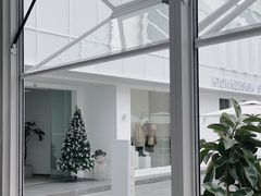 -洪小鹏生活美学馆(领SHOW天地店)