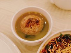 蟹粉狮子头-怡园饭店-餐厅(四望亭店)