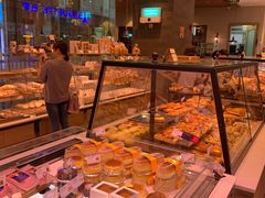 面包甜点陈列柜-巴黎贝甜(大宁国际商业广场店)