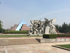 -上海市龙华烈士陵园