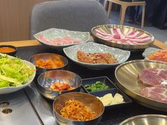 -臻牛烤肉