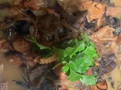 小鸡炖榛蘑-止观小馆·辽河口渔家菜(王府井店)