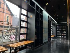 -钟书阁(松江泰晤士小镇店)