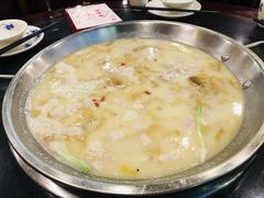 -老来福·非遗酸汤兔(凯旋路店)