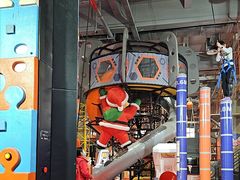 -嗨翻Hi-Fun竞技主题乐园·蹦床亲子生日轰趴(国光1937店)