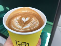 热拿铁-JPG coffee(广州体育西店)