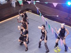 -瑞虹新天地月亮湾