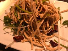 凉拌豆腐丝-醉炫音速烧烤·干煸菜(沙河总店)