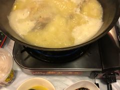 -鲜入围煮花胶鸡海鲜火锅