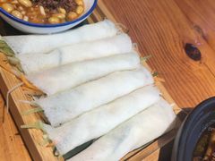 -野山舂·贵州现舂酸汤火锅(鸿通城店)