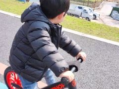 -八爪矩阵极限运动馆·儿童平衡车·感统训练(南海子公园校区)