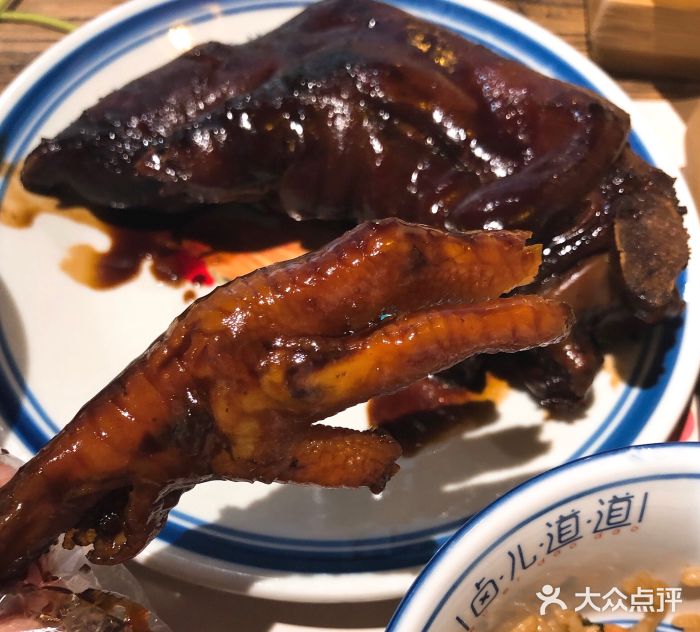 卤儿道道(龙游路店)卤鸡爪图片
