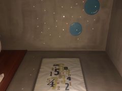 -卡罗酒店(东门晒布地铁站店)