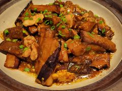 梅香咸鱼鸡粒茄子煲-港丽餐厅(高德置地店)