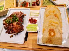 肘子夹饼-四世同堂·京菜·烤鸭(双井店)