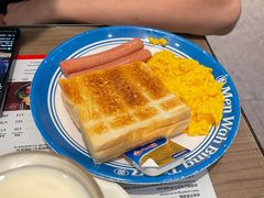 双肠炒肉牛油厚多士-敏华冰厅(天河城店)