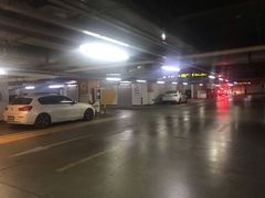 -万象城-停车场