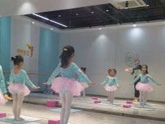 -艺熠舞蹈口才主持表演艺术中心(爱琴海校区)