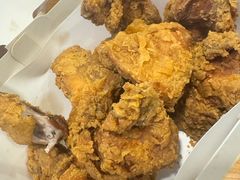 -BHC炸鸡(明洞总店)