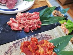 -合易泓烤肉·海肠捞饭(火车站店)