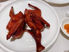 中山妙龄乳鸽-十二粤味·顺德菜·烧鹅点心(五四广场店)