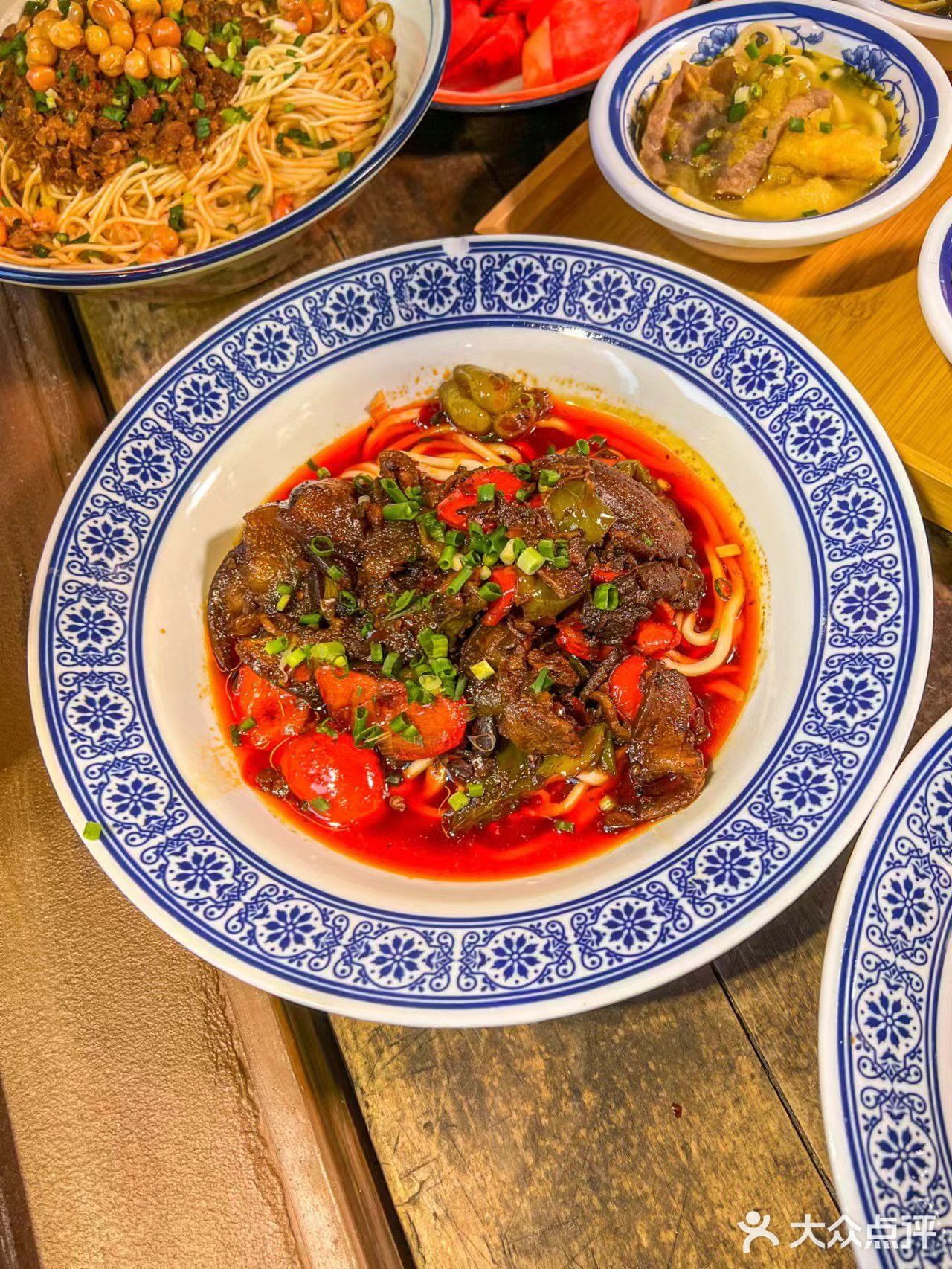 巨好吃，这碗重庆小面也太圈粉了  