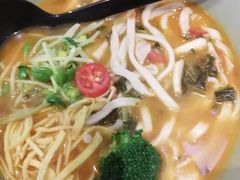 茄汁黑猪片儿川-陳八两面家(滨江天街店)