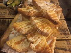 蜂蜜面包+冰淇淋-Cafe Alice咖啡爱丽丝(奥城店)