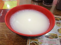 豆浆-东关吉祥西安腊汁肉夹馍(健德门店)