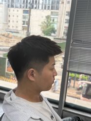 -藤野造型烫染·漂发