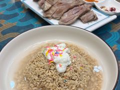 -三江源美食城