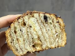 肉桂卷-HOT CRUSH趁热集合·现烤面包(环球港店)