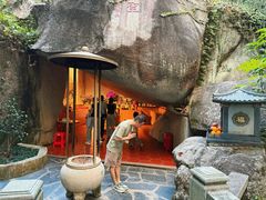 -石峰岩寺