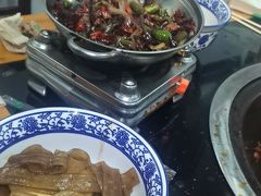 -秦扬居特色菜馆(上王村)