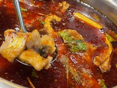 -肖肖酸萝卜鱼火锅(总店)