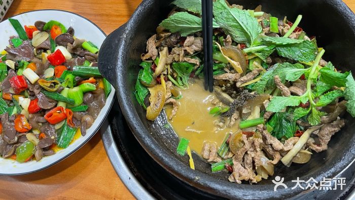 榕江牛瘪牛肉火锅图片