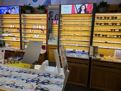 -优医视平价眼镜蔡司依视路折扣工厂店(十里堡店)