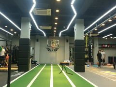 -Freedom Fitness私教健身俱乐部(徐虹北路店)