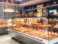 面包甜点陈列柜-皇后西斯汀饼店(文化路店)
