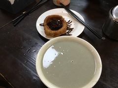 豆汁和焦圈-老磁器口豆汁店(天坛店)