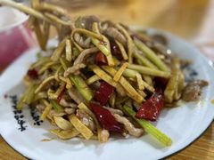 芹菜千张肉丝-胖子川香
